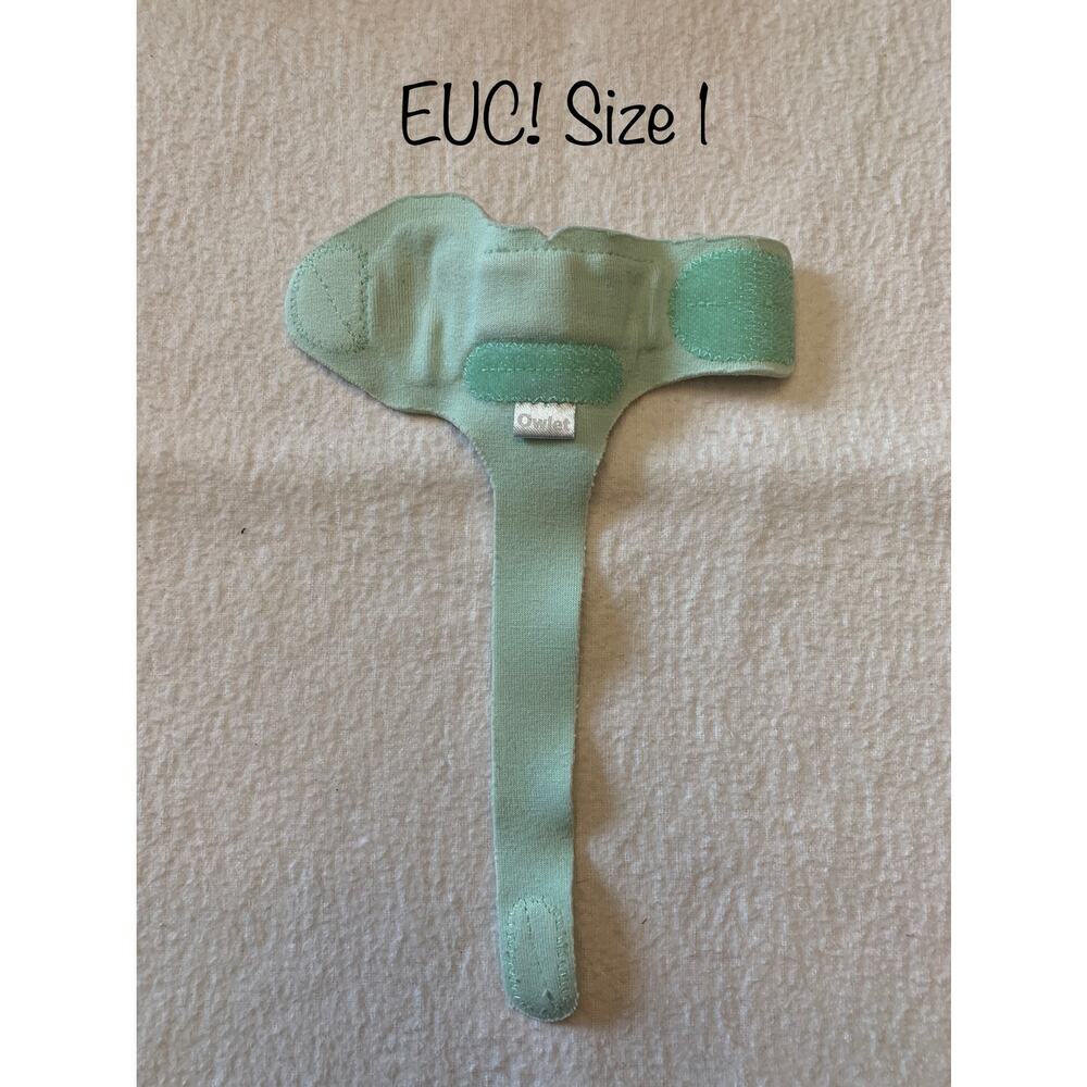 Owlet sock size 1 in GREEN